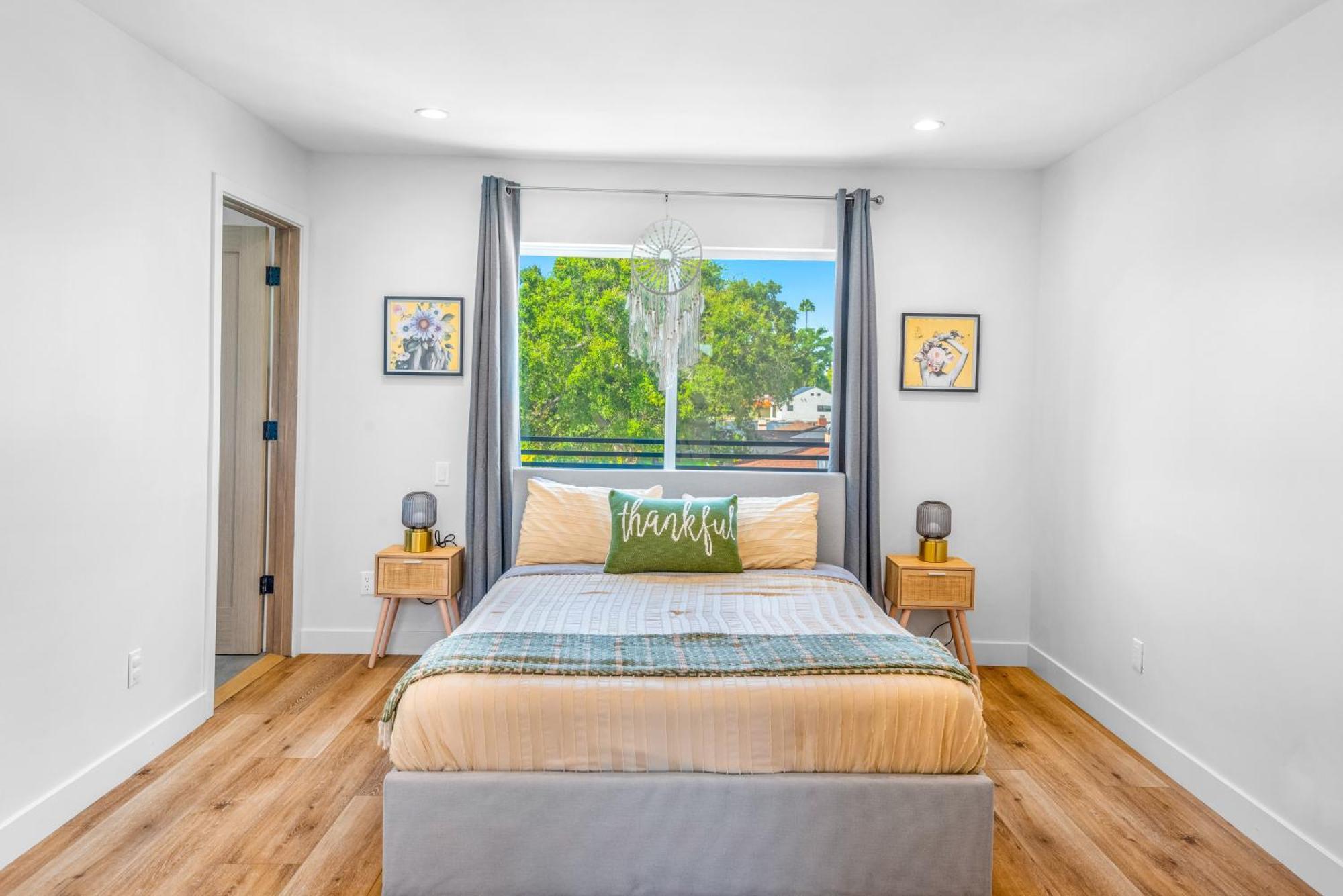 Luxurious Townhome W/3 Master Suites Gated Parking ลอสแอนเจลิส ภายนอก รูปภาพ