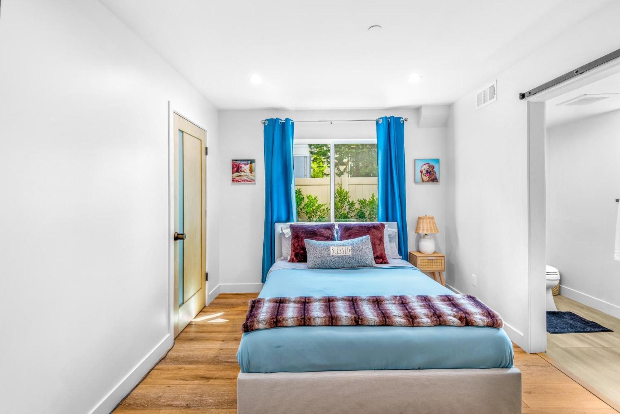 Luxurious Townhome W/3 Master Suites Gated Parking ลอสแอนเจลิส ภายนอก รูปภาพ