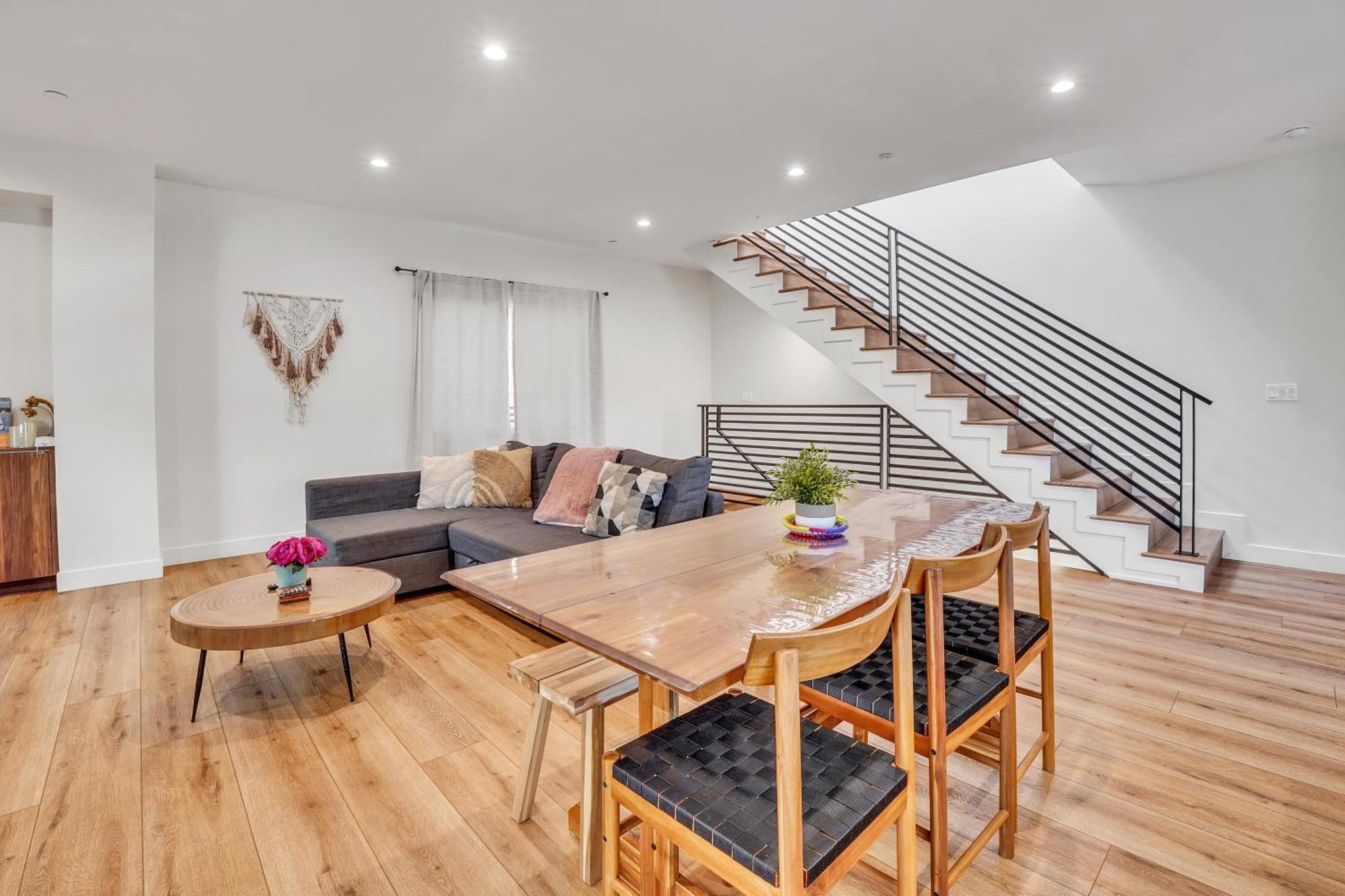 Luxurious Townhome W/3 Master Suites Gated Parking ลอสแอนเจลิส ภายนอก รูปภาพ